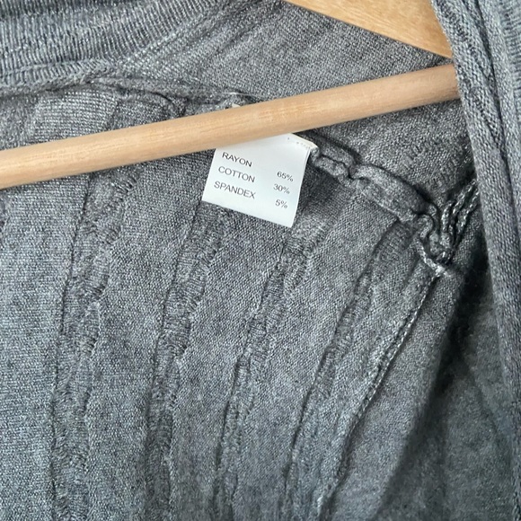 Knit shrug/waterfall sweater in grey - Picture 5 of 5